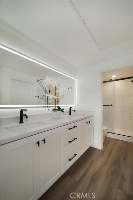 Detail Gallery Image 13 of 20 For 320 Villa Point, Newport Beach,  CA 92660 - 2 Beds | 2 Baths