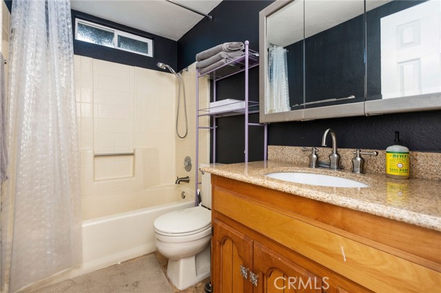 Detail Gallery Image 30 of 46 For 453 Davos, Crestline,  CA 92325 - 5 Beds | 2/1 Baths