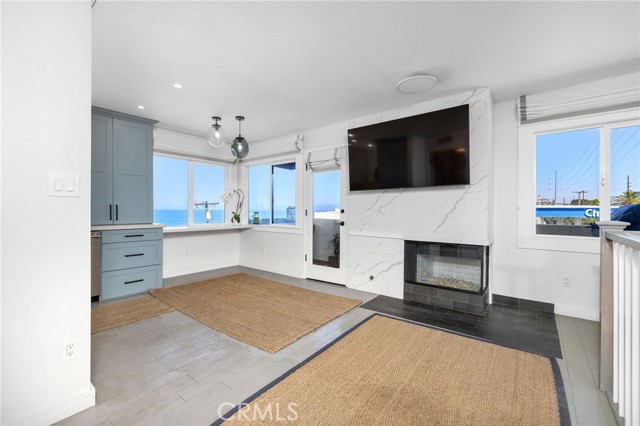208 45th Street, Manhattan Beach CA: https://media.crmls.org/medias/2b7c833d-d253-4137-9999-003fb5f22aa0.jpg
