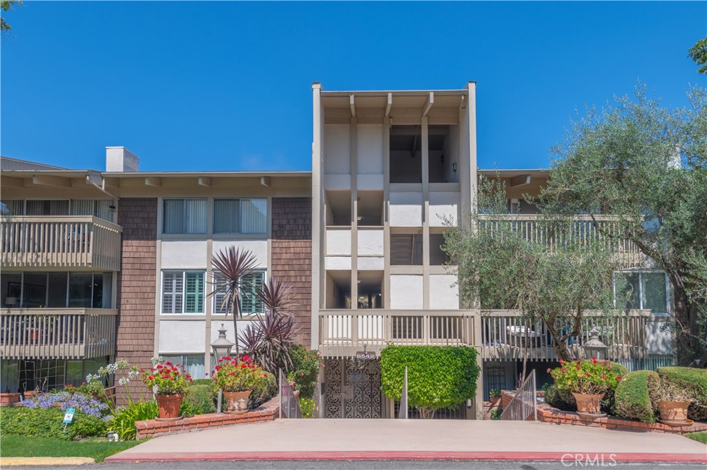 6542 Ocean Crest Drive #B308