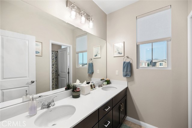 Detail Gallery Image 19 of 47 For 34743 Serissa Ct, Murrieta,  CA 92563 - 5 Beds | 3/1 Baths