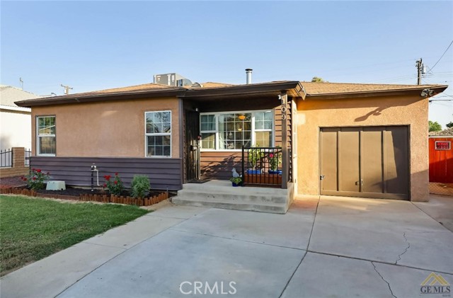 Detail Gallery Image 1 of 1 For 109 La Mesa Dr, Bakersfield,  CA 93305 - 3 Beds | 1 Baths