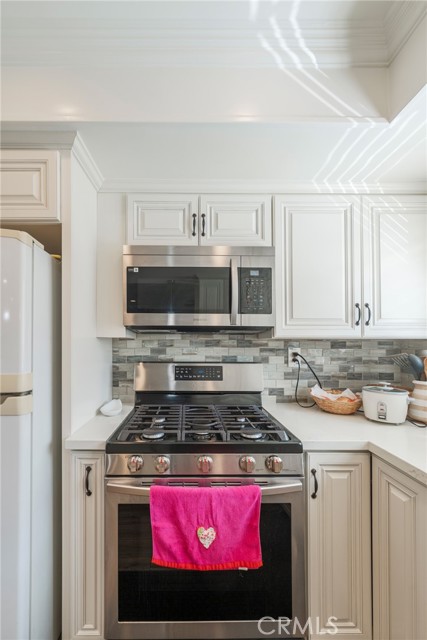 Detail Gallery Image 13 of 28 For 13959 Arthur Ave #1,  Paramount,  CA 90723 - 3 Beds | 2/1 Baths