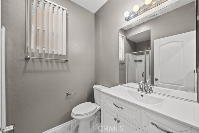 Detail Gallery Image 15 of 38 For 14323 Moon Valley St, Victorville,  CA 92394 - 4 Beds | 3 Baths