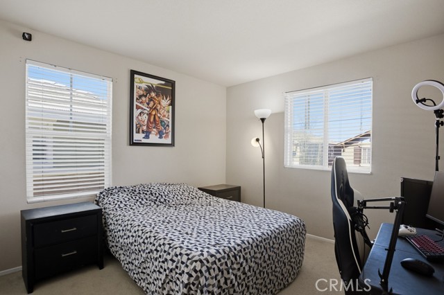 Detail Gallery Image 12 of 24 For 2676 Greenwood Ct, Palmdale,  CA 93550 - 3 Beds | 2/1 Baths