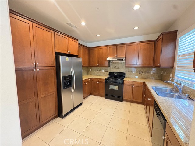 Detail Gallery Image 4 of 28 For 865 Sunset Pl, Diamond Bar,  CA 91765 - 4 Beds | 3 Baths