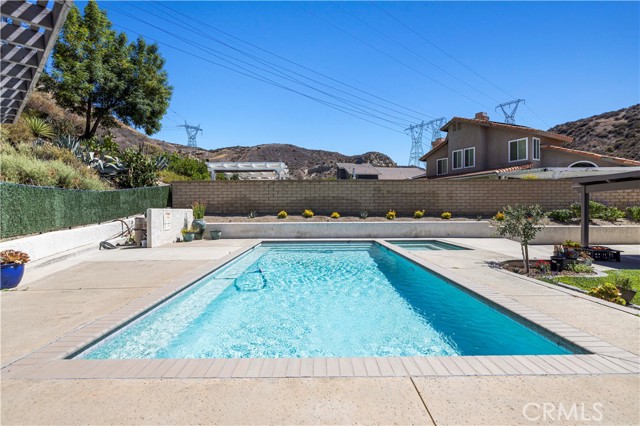 28777 Kathleen Avenue, Saugus CA: https://media.crmls.org/medias/2b7fe46b-d85a-45b7-8304-75bd7141dd5f.jpg