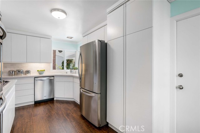 417 Avenue E, Redondo Beach, California 90277, 3 Bedrooms Bedrooms, ,3 BathroomsBathrooms,Residential,Sold,Avenue E,SB21225035