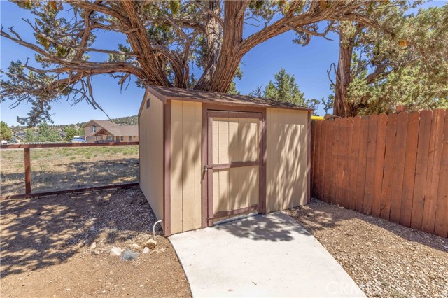 Detail Gallery Image 27 of 30 For 2127 7th Ln, Big Bear City,  CA 92314 - 2 Beds | 1/1 Baths