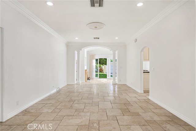 Detail Gallery Image 5 of 26 For 5111 Rubio Ave, Encino,  CA 91436 - 3 Beds | 3 Baths