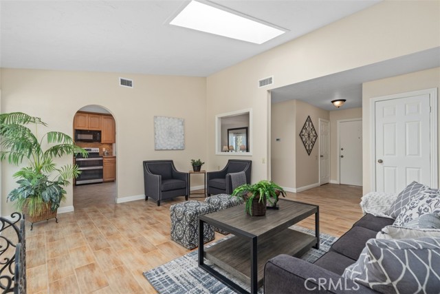 Detail Gallery Image 11 of 44 For 24181 Novia Circle, Mission Viejo,  CA 92691 - 4 Beds | 2 Baths