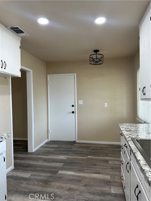 Detail Gallery Image 21 of 27 For 5624 Johns Dr, Sacramento,  CA 95822 - 2 Beds | 1 Baths