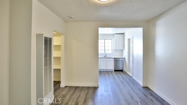 515 S Van Ness Avenue, Santa Ana CA: https://media.crmls.org/medias/2b82a6c7-21a3-4e5b-bfca-c80759207917.jpg