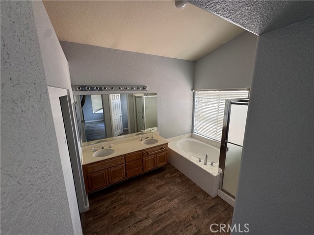 Detail Gallery Image 19 of 30 For 13208 Berkeley Ln, Victorville,  CA 92392 - 4 Beds | 2/1 Baths