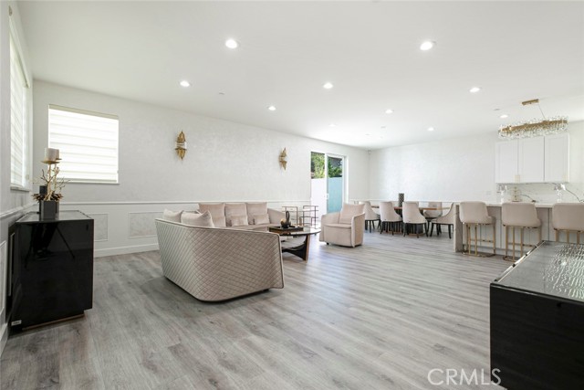 Detail Gallery Image 3 of 52 For 9124 N Nilo Ln, Panorama City,  CA 91402 - 4 Beds | 3/1 Baths