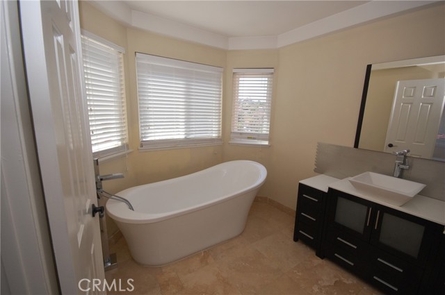 23871 Petrel Court, Laguna Niguel CA: https://media.crmls.org/medias/2b852aab-4218-4028-b777-15dc36c771a1.jpg