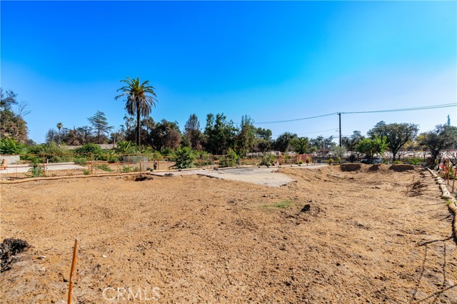 95 E Calaveras Street, Altadena CA: https://media.crmls.org/medias/2b857341-cf94-4aaa-b61a-904571718f2c.jpg