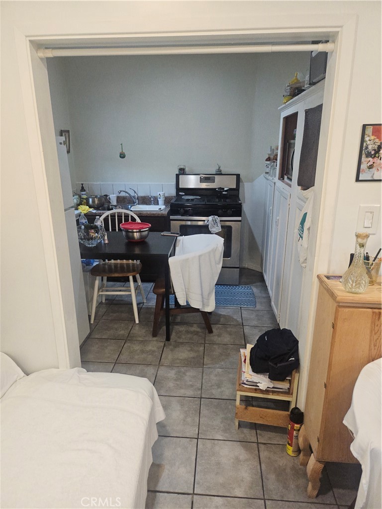 MLS #WS25075058 img 3