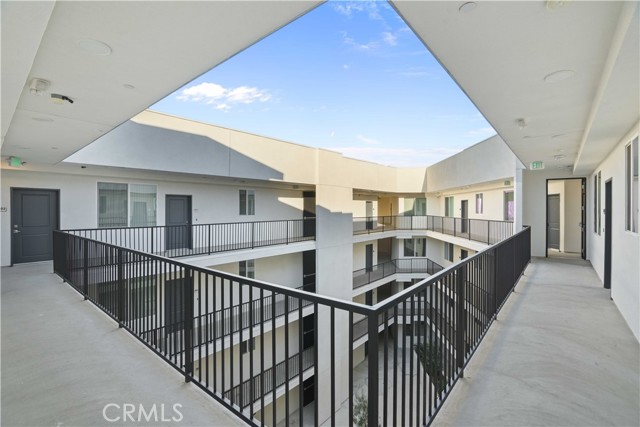 Detail Gallery Image 4 of 30 For 8750 Sepulveda Bld #310,  North Hills,  CA 91343 - 2 Beds | 2 Baths