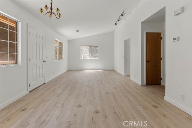 9031 Tassajara Creek Road, Santa Margarita CA: https://media.crmls.org/medias/2b8958cc-1e91-4bc5-a89f-dd854584f684.jpg