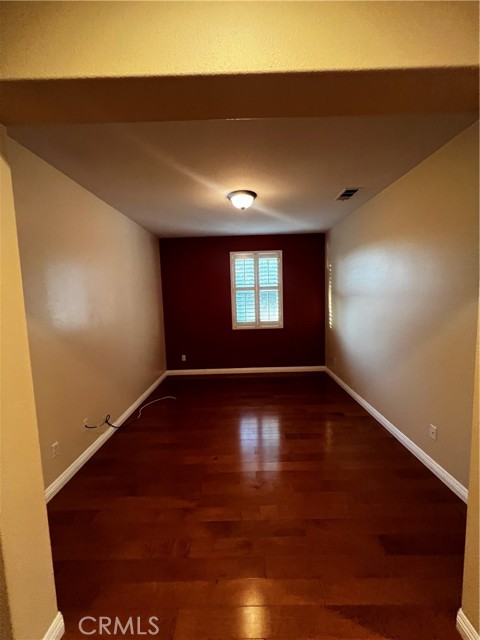 7090 Cottage Grove Drive, Eastvale CA: https://media.crmls.org/medias/2b8a9755-e913-491b-a2aa-f6634a08278a.jpg