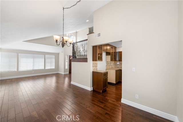 Detail Gallery Image 4 of 21 For 6660 Kern Pl, Rancho Cucamonga,  CA 91701 - 4 Beds | 3 Baths