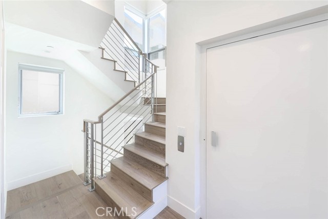 Detail Gallery Image 8 of 25 For 3918 E Coast Highway, Corona Del Mar,  CA 92625 - 3 Beds | 2/1 Baths