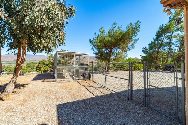 2726 Bent Spur Drive, Acton CA: https://media.crmls.org/medias/2b8b5597-47bc-477e-b64a-f0dca29edc59.jpg