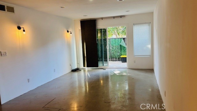 Detail Gallery Image 4 of 8 For 18645 Hatteras #102,  Tarzana,  CA 91356 - 1 Beds | 1 Baths