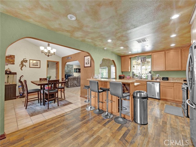 Detail Gallery Image 12 of 30 For 44021 Fenner Ave, Lancaster,  CA 93536 - 3 Beds | 2 Baths