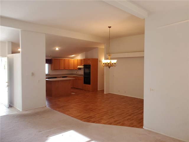 76 Orchardcrest Drive, Oroville CA: https://media.crmls.org/medias/2b8c5733-39b5-4c15-8bba-46d1f994b9e6.jpg