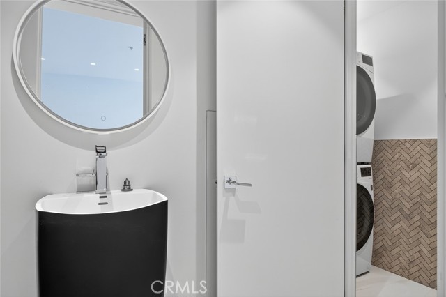 Detail Gallery Image 11 of 30 For 1253 N Sweetzer #3,  West Hollywood,  CA 90069 - 2 Beds | 2/1 Baths