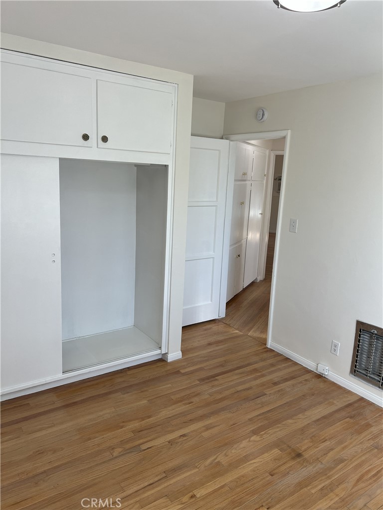 MLS #WS25252663 image #9