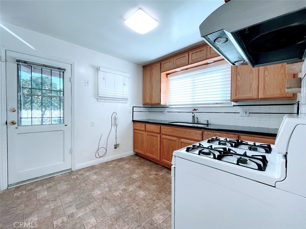 MLS #PW25280440 image #4