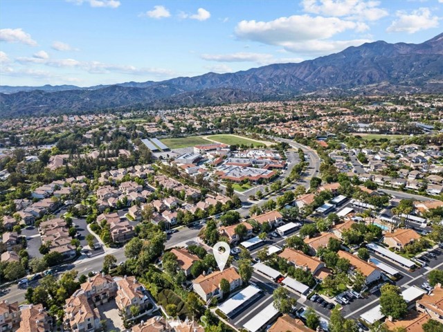 28 Via Terrano, Rancho Santa Margarita CA: https://media.crmls.org/medias/2b8d8e9c-e24e-43fc-b8bc-0c13e0240da1.jpg