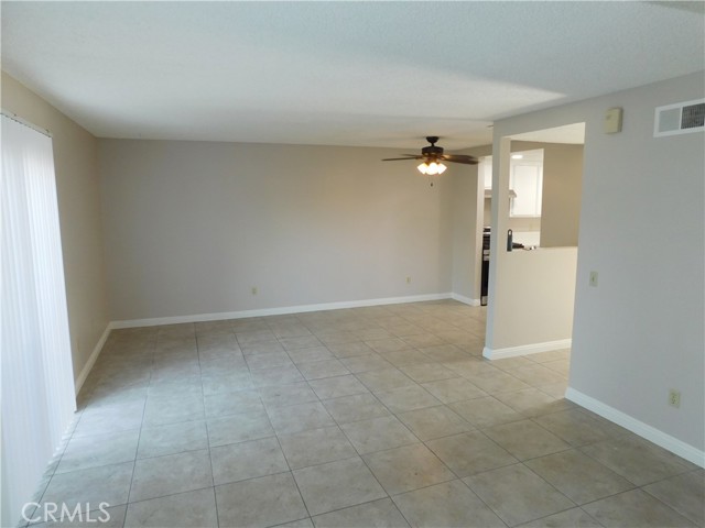 Detail Gallery Image 7 of 21 For 910 Sheridan #C,  Corona,  CA 92882 - 3 Beds | 1/1 Baths