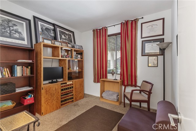 23 Red Coat Place, Irvine CA: https://media.crmls.org/medias/2b8f0850-a4d6-46fa-a8ce-c0b42a259a35.jpg