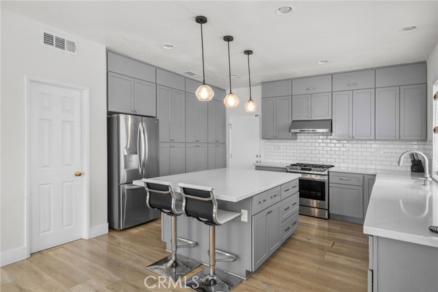 Detail Gallery Image 13 of 35 For 12 Plaza Avila, Lake Elsinore,  CA 92532 - 4 Beds | 3/1 Baths