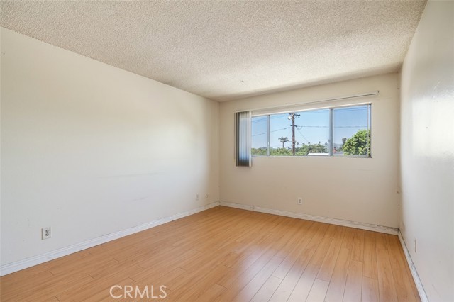 820 N Raymond Avenue, Pasadena CA: https://media.crmls.org/medias/2b8f7f8a-6555-40d1-ac15-cf82bbd173e9.jpg