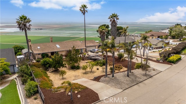585 Via Mira Valle, Nipomo CA: https://media.crmls.org/medias/2b90a226-8b32-42d9-9a45-3468260ee3d5.jpg