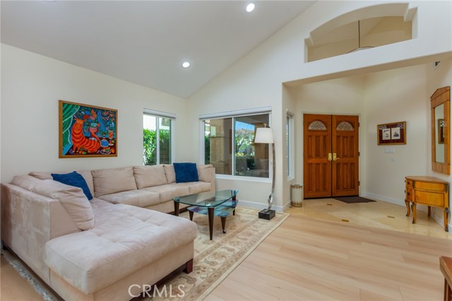 Detail Gallery Image 7 of 50 For 15535 Mallory Ct, Moorpark,  CA 93021 - 4 Beds | 2/1 Baths