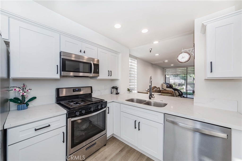 5441 Twin Lakes Drive