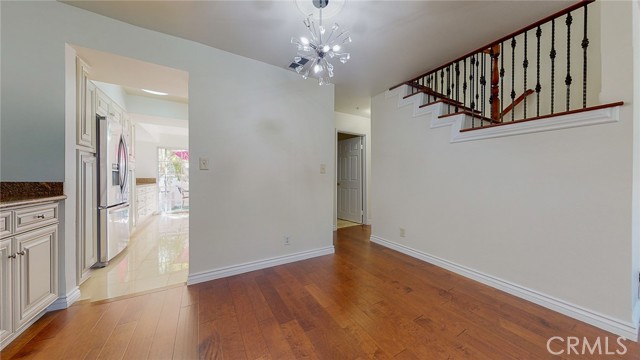 1328 North Columbus Avenue, 5 photo 8