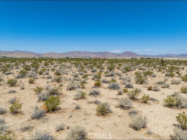 33402 Sunset Road, Lucerne Valley CA: https://media.crmls.org/medias/2b926768-5f21-4f47-b4a4-c8667220f1ce.jpg