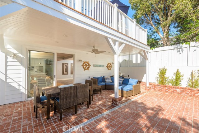 524 13th Street, Manhattan Beach CA: https://media.crmls.org/medias/2b93365c-6475-4607-89e0-e8bfd861576f.jpg
