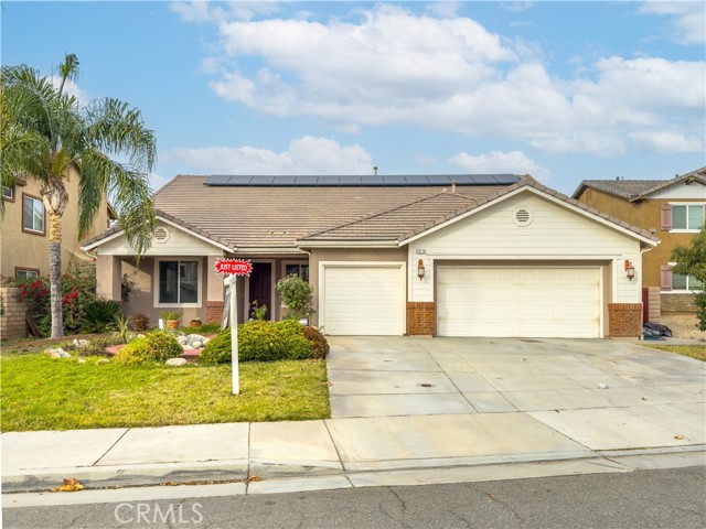 Detail Gallery Image 1 of 55 For 26718 Azalea St, Moreno Valley,  CA 92555 - 4 Beds | 4/1 Baths