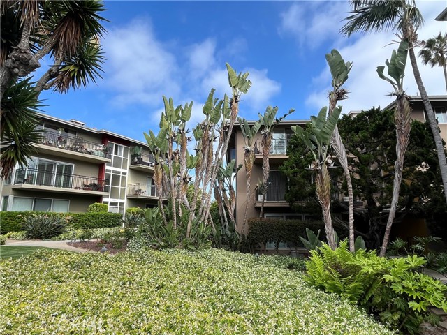 5363 La Jolla Boulevard, La Jolla CA: https://media.crmls.org/medias/2b93cc0f-417f-46d9-bf6c-aadf9d5f46de.jpg