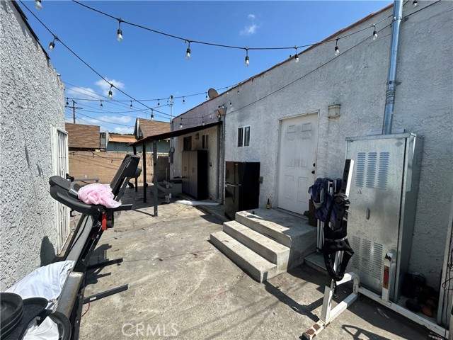 Detail Gallery Image 25 of 27 For 441 W 69th St, Los Angeles,  CA 90003 - – Beds | – Baths