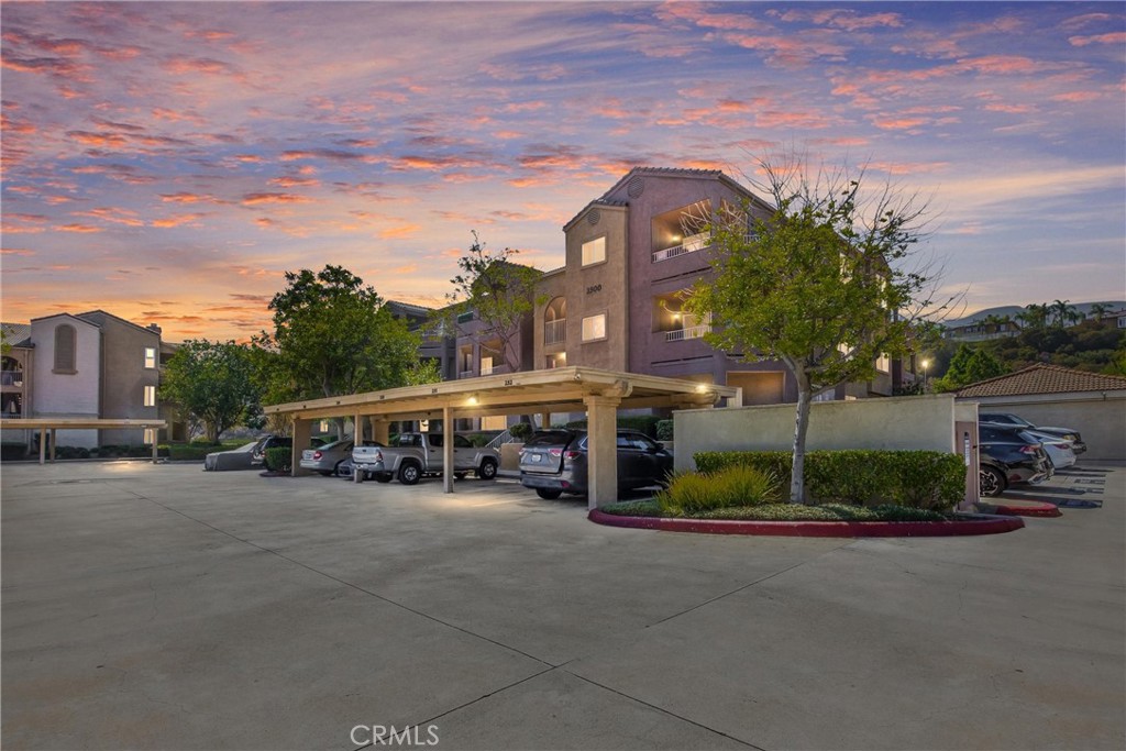 2500 San Gabriel #202