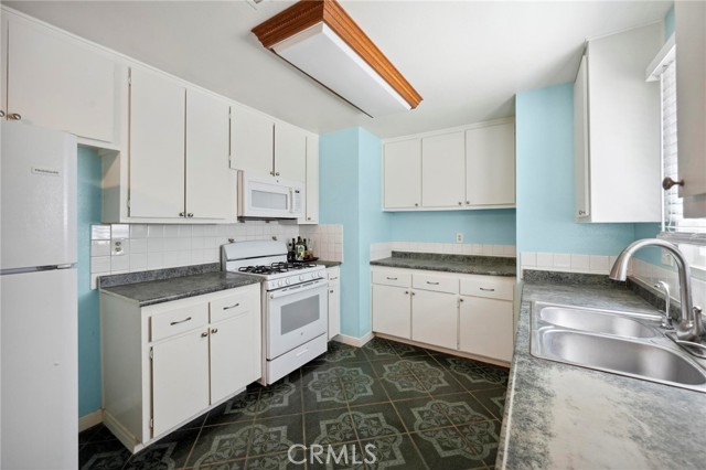 41125 179th E Street, Lancaster CA: https://media.crmls.org/medias/2b982726-d14e-4c1c-bec0-753fd976ab70.jpg